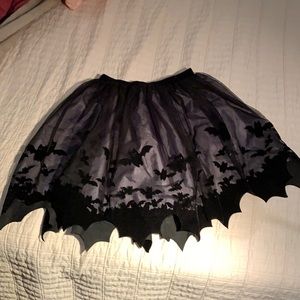 Kids bat skirt. Black tulle.